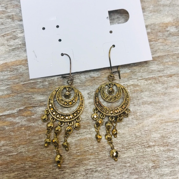 Vintage Style Gold Toned Chandelier Earrings - Picture 7 of 8